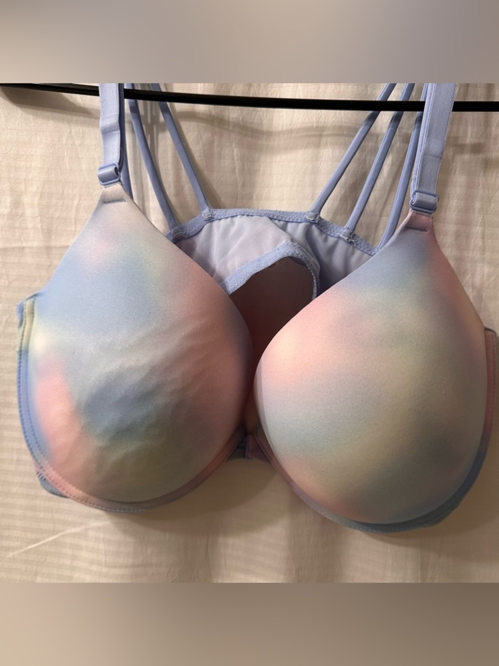 PINK Victoria's Secret Women's Bra Front Closure Size 38D Pastel Tye Dye Colors